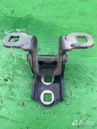 Петля двери зад Renault Megane II