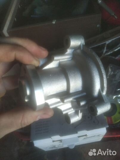 Помпа на volkswagen polo