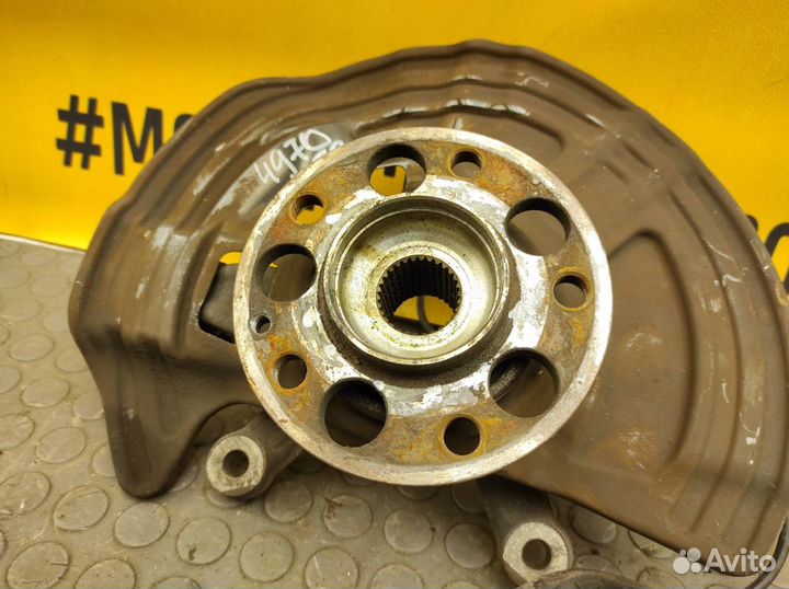 Кулак поворотный передний правый Mercedes-Benz