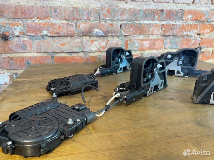 Доводчик двери Bmw 5 F10 N55B30 2011