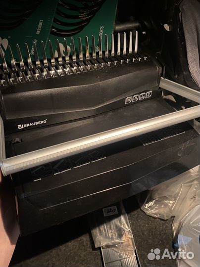 Брошюратор brauberg