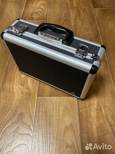 Конденсаторный микрофон behringer B-1