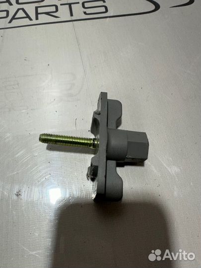 Крепление запасного колеса Kia Rio 2 JB G4EE 2011