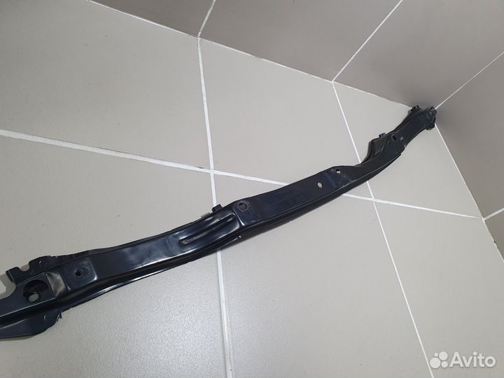 Усилитель бампера передний верхний Toyota Rav 4