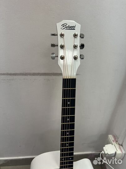 Акустическая гитара belucci