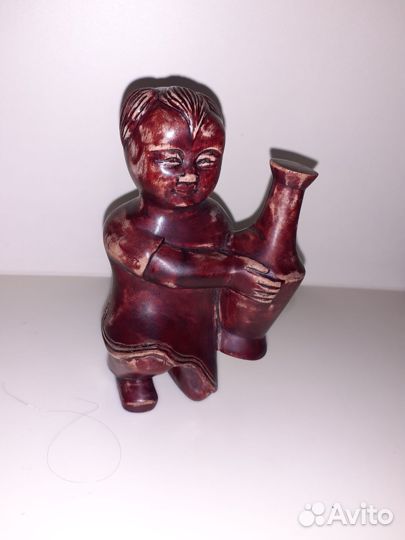 Деревянная фигурка девочка