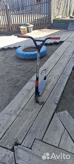 Трюковой самокат