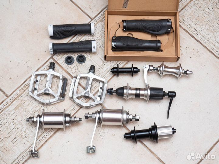 Велозапчасти в ассортименте