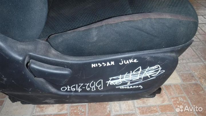 Сиденье переднее правое Nissan Juke (F15) 2011-20