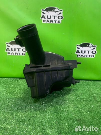 Корпус воздушного фильтра infiniti G37 V36 VQ37DE 2009 Прав