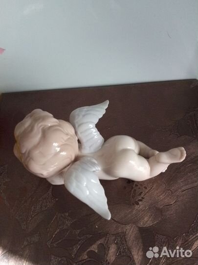 Ангел фарфоровый