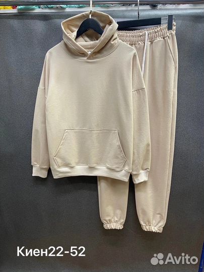 Спортивный костюм новый 48 размер