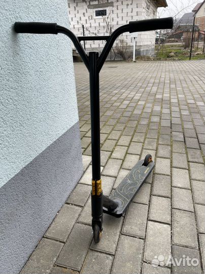 Трюковый самокат GLD