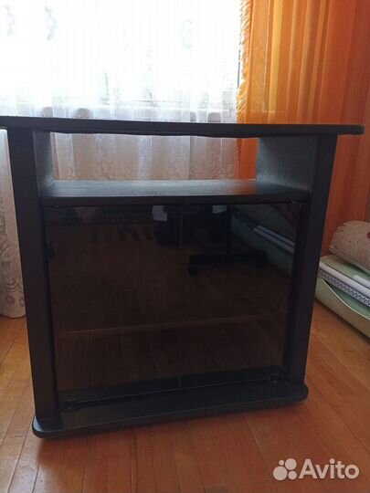 Тумба под телевизор