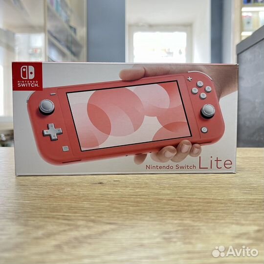 Nintendo Switch Lite Coral