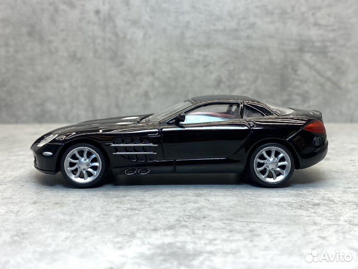 Модель Mercedes-Benz McLaren SLR 1:43