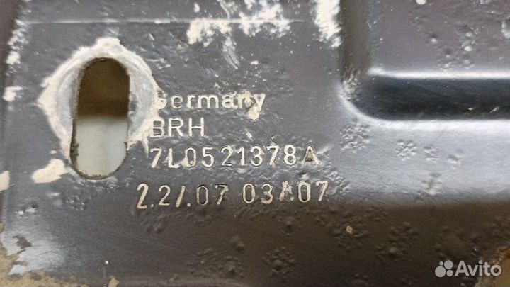 Кронштейн Porsche Cayenne 957 M48.01 2007