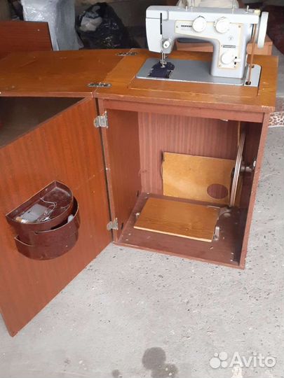 Швейная машинка