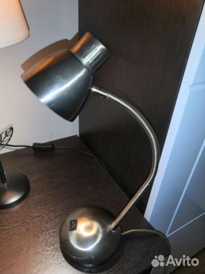 Лампа настольная