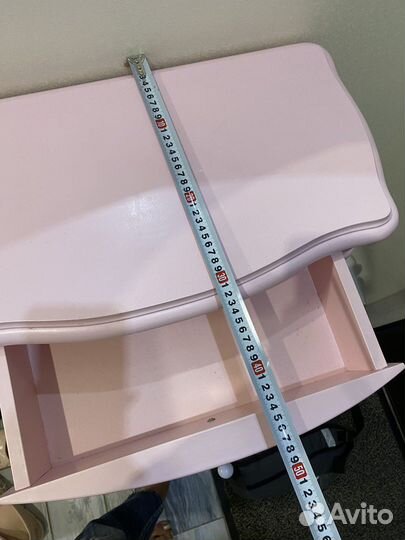 Туалетный столик с зеркалом