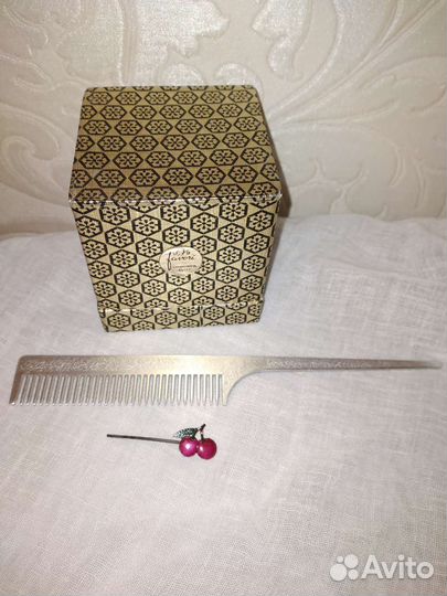 Расчёска и заколка СССР