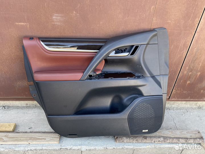 Общивка двери lx 570