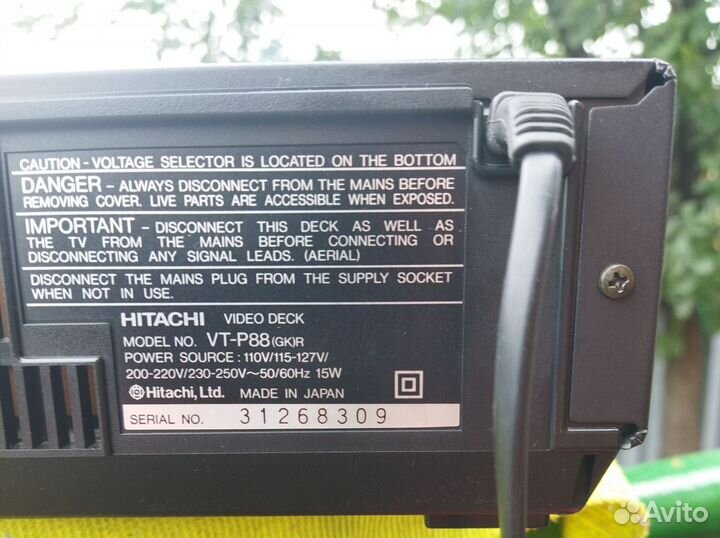 Видеомагнитофон hitachi
