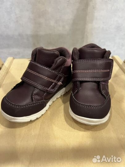 Ботинки демисезонные для девочки 22 размер