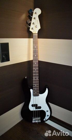 Бас-гитара (новая) + аксессуары
