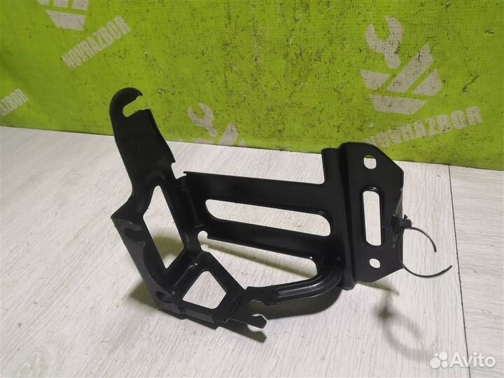 Кронштейн (сопут. товар) ваз веста 15-19