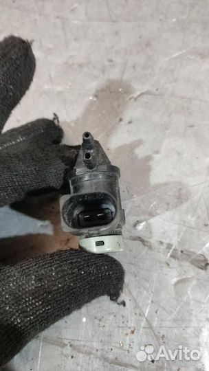 Электромагнитный клапан Audi A4 B6 2003 1J0906283C