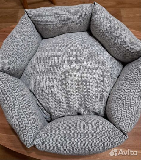 Лежанка для кошек новая