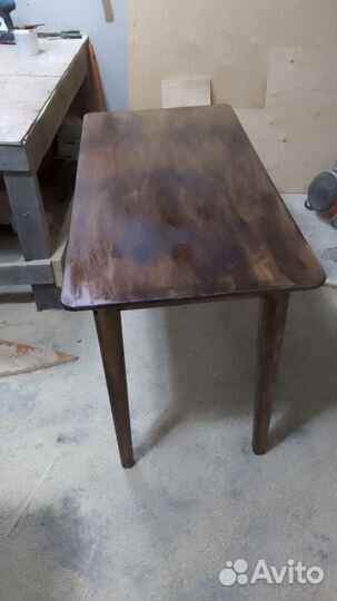 Табуреты,стол,стулья