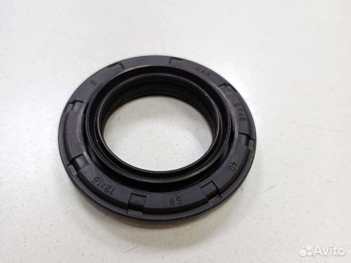 Сальник передней полуоси hummer H3