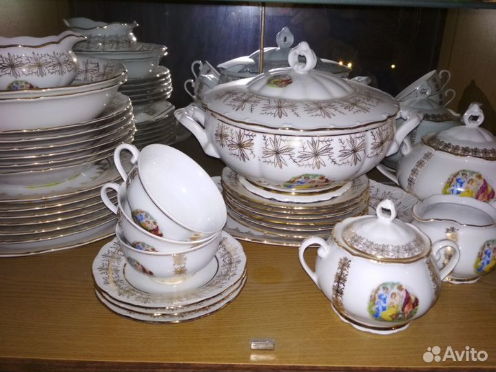 Столовый сервиз 
