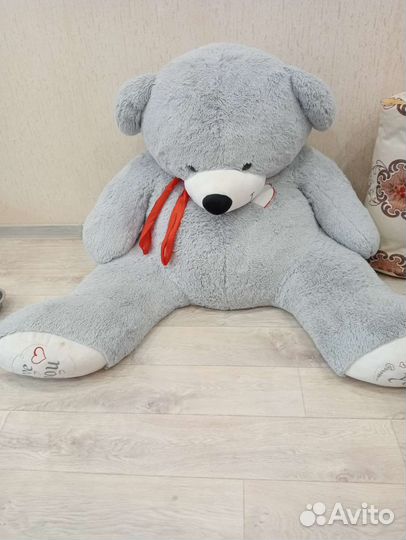 Плюшевый медведь