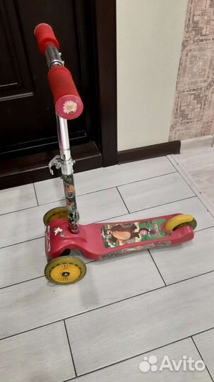 Самокат трехколесный