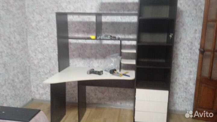 Стол компьютерный