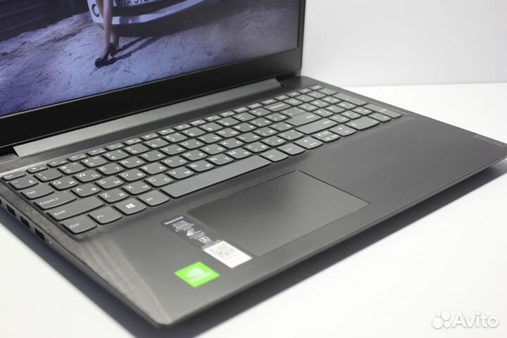 Ноутбук Lenovo для не требовательных игр