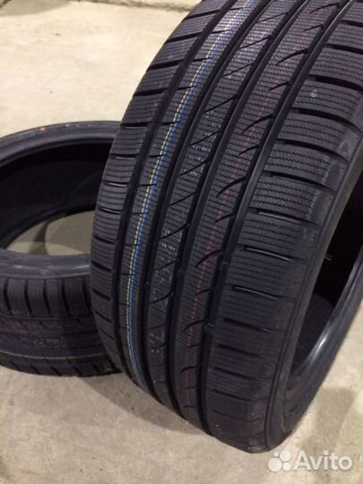 Auplus WinterCross 225/40 R18