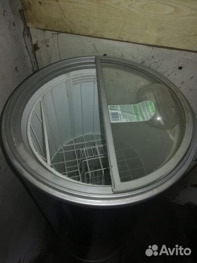 Холодильник Red Bull