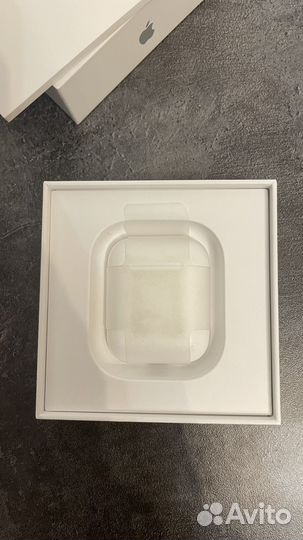 Наушники AirPods(1 ухо не воспроизводит звук)