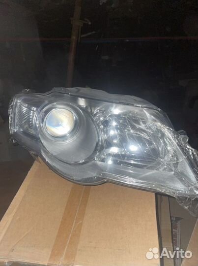 Фара передняя правая Volkswagen Passat B6