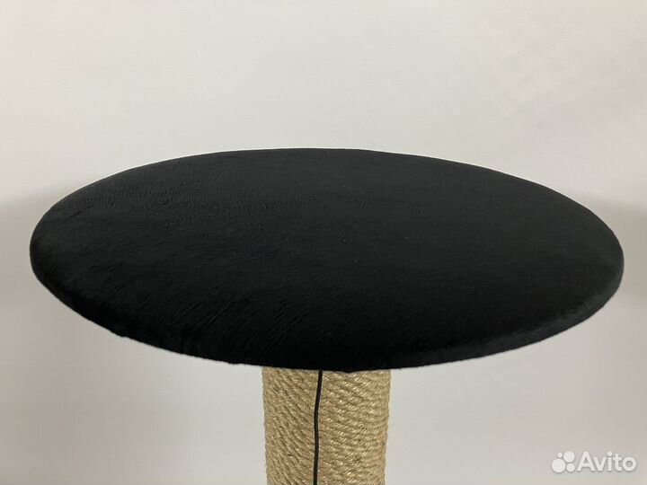 Когтеточка для кошек 80 см с мягким лежаком