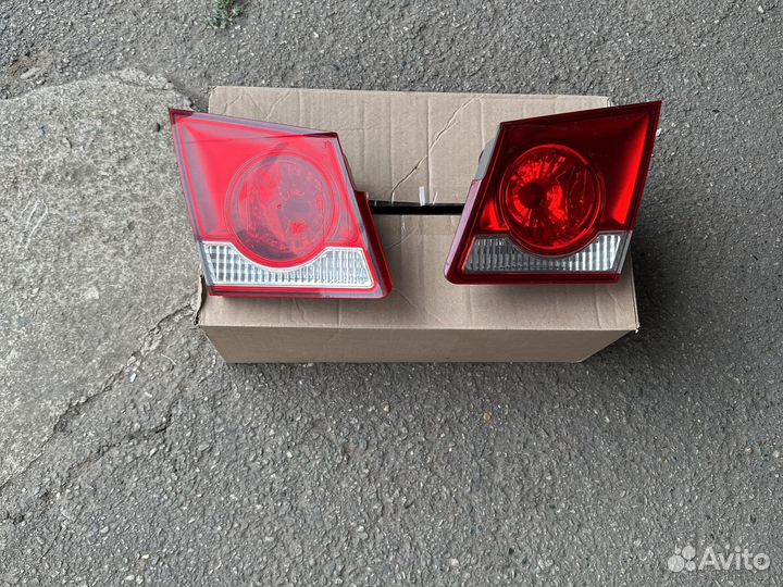 Фонари на багажник chevrolet cruze