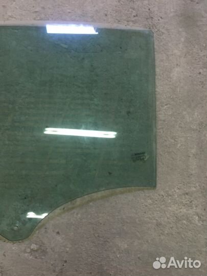 Renault Laguna 2 Стекло задней левой двери