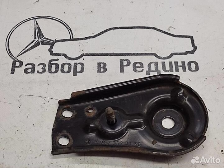 Кронштейн w222 S-class 656.929