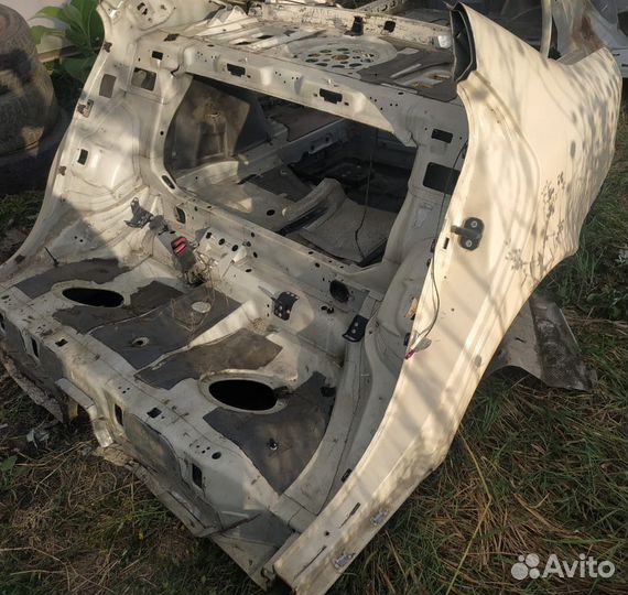 Задняя часть кузова W211 Mercedes седан