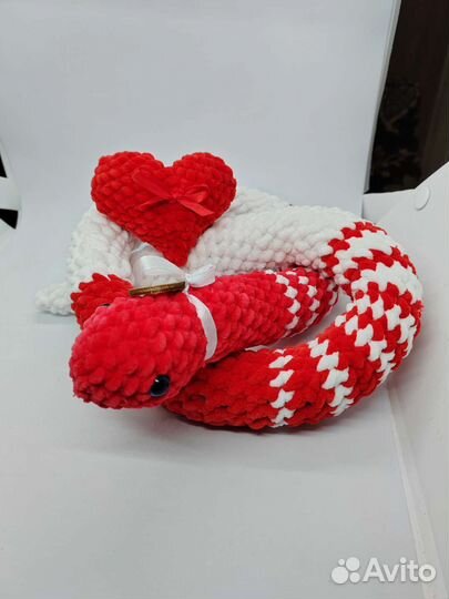 Змейка с сердечком