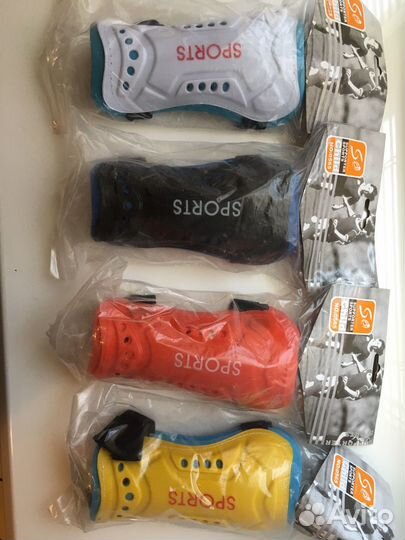 Футбольные щитки